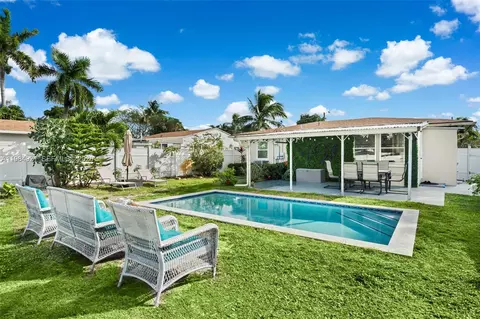 1935 Arthur St, Hollywood, FL 33020