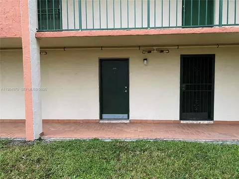 9405 W Flagler St #D105, Miami, FL 33174