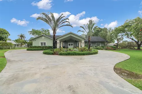 27825 SW 168th Ct, Homestead, FL 33031