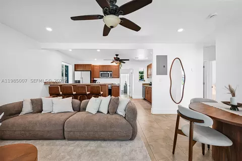 1328 N Andrews Ave, Fort Lauderdale, FL 33311
