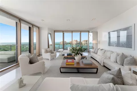 800 S Pointe Dr #901, Miami Beach, FL 33139