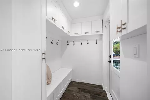 Entry Way - 6700 SW 132nd St, Pinecrest, FL 33156 photo 6 of 12