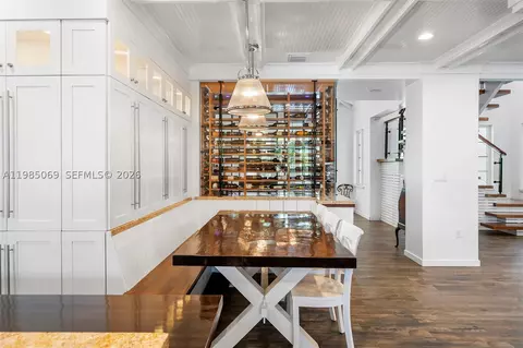 Dining - 6700 SW 132nd St, Pinecrest, FL 33156 photo 4 of 4
