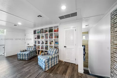 Entry Way - 6700 SW 132nd St, Pinecrest, FL 33156 photo 7 of 12
