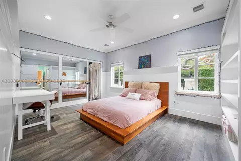 Bedroom - 6700 SW 132nd St, Pinecrest, FL 33156 photo 2 of 8