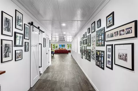Entry Way - 6700 SW 132nd St, Pinecrest, FL 33156 photo 9 of 12
