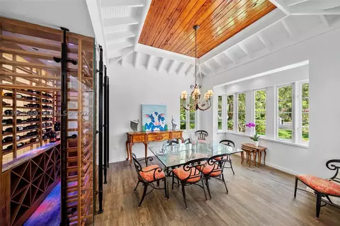 Dining - 6700 SW 132nd St, Pinecrest, FL 33156 photo 1 of 4
