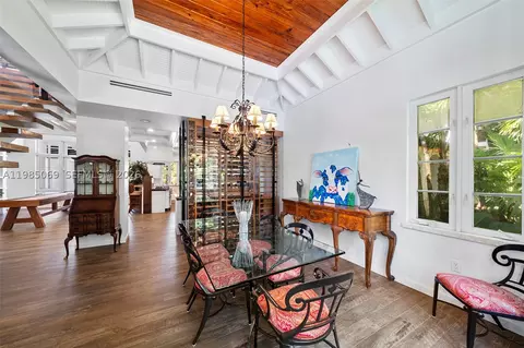 Dining - 6700 SW 132nd St, Pinecrest, FL 33156 photo 2 of 4