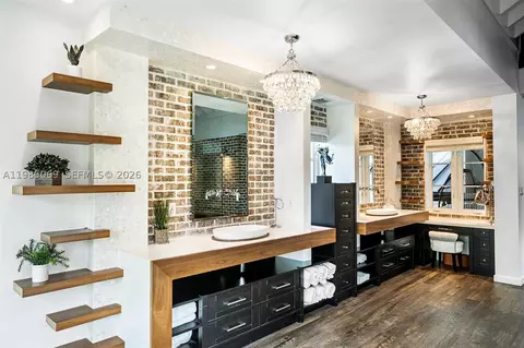 Bath - 6700 SW 132nd St, Pinecrest, FL 33156 photo 7 of 15