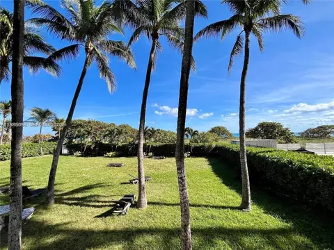 Exterior - 9195 Collins Ave #PH4, Surfside, FL 33154 photo 4 of 4