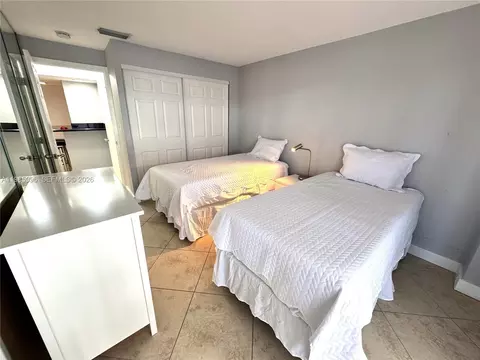 Bedroom - 9195 Collins Ave #PH4, Surfside, FL 33154 photo 4 of 4