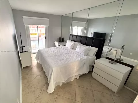 Bedroom - 9195 Collins Ave #PH4, Surfside, FL 33154 photo 1 of 4