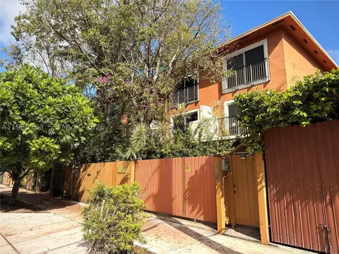 1611 SW 2nd Ct #AA112, Miami, FL 33129