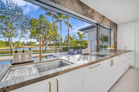 4430 Casper Ct, Hollywood, FL 33021