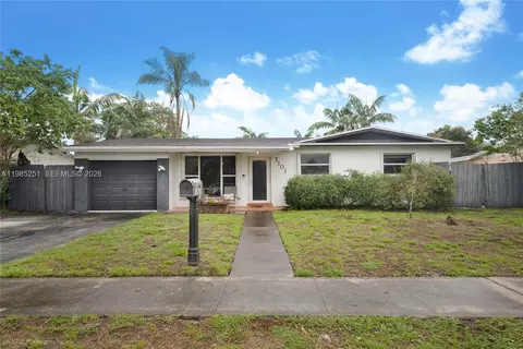 7101 Taylor St, Hollywood, FL 33024
