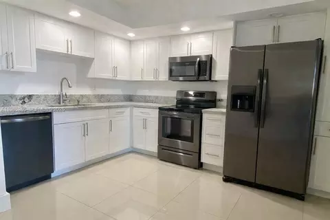 8520 SW 133rd Ave Rd #112, Miami, FL 33183