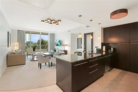 4391 Collins Ave #307, Miami Beach, FL 33140