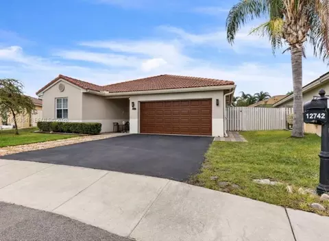 12742 NW 11th Pl, Sunrise, FL 33323