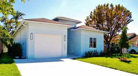 2640 NW 3rd St, Pompano Beach, FL 33069