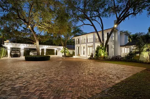 4550 Sunset Dr, Coral Gables, FL 33143 photo 5