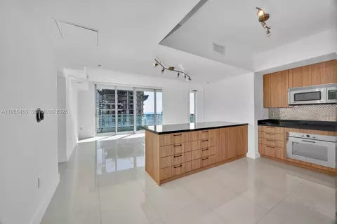 92 SW 3rd St #3904, Miami, FL 33130