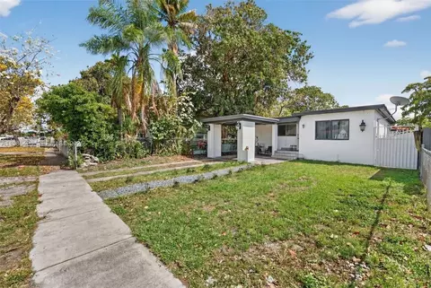 Exterior - 440 E 37th St, Hialeah, FL 33013 photo 4 of 7