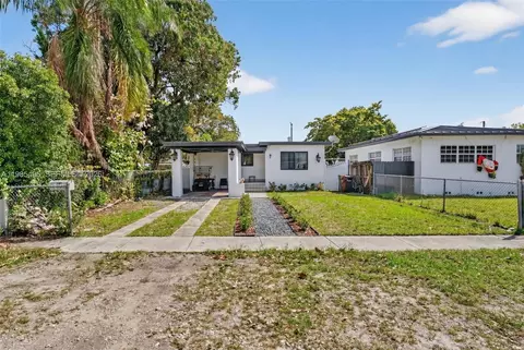 Exterior - 440 E 37th St, Hialeah, FL 33013 photo 3 of 7