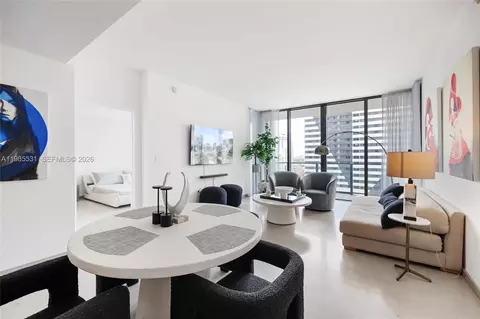 88 SW 7th St #1010, Miami, FL 33130