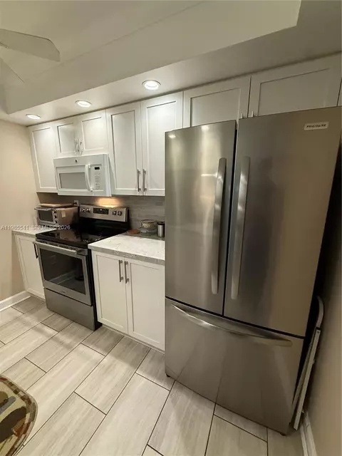 608 Waterside Dr #608, Hypoluxo, FL 33462