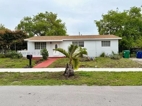2251 NW 180th Ter, Miami Gardens, FL 33056
