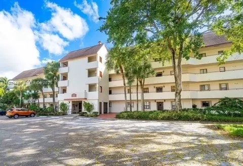 12524 Shoreline Dr #104, Wellington, FL 33414