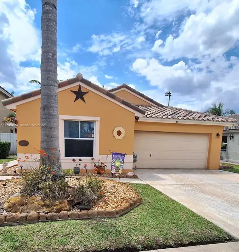 2102 NW 193rd Ave, Pembroke Pines, FL 33029