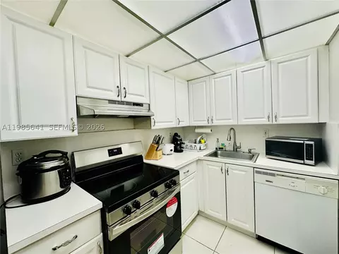 17530 NW 68th Ave #C4012, Hialeah, FL 33015 photo 15