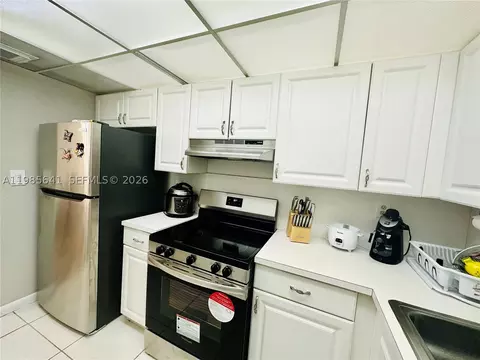 17530 NW 68th Ave #C4012, Hialeah, FL 33015 photo 14