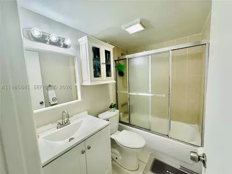 17530 NW 68th Ave #C4012, Hialeah, FL 33015 photo 8