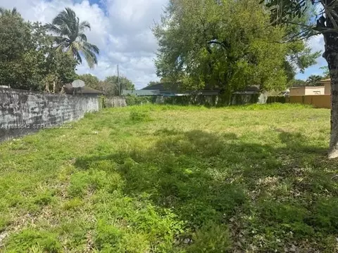 1815 NW 92nd St, Miami, FL 33147
