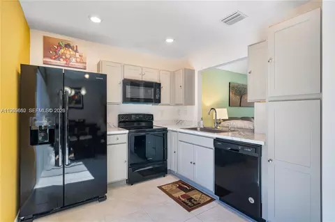 495 NE 5th Ln, Florida City, FL 33034