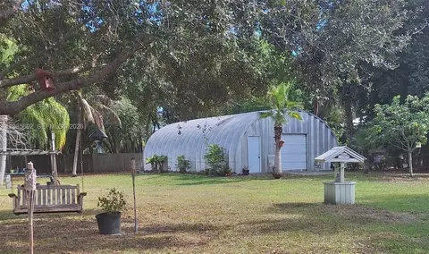 Exterior - 5525 SE Ault Ave, Stuart, FL 34997 photo 4 of 5