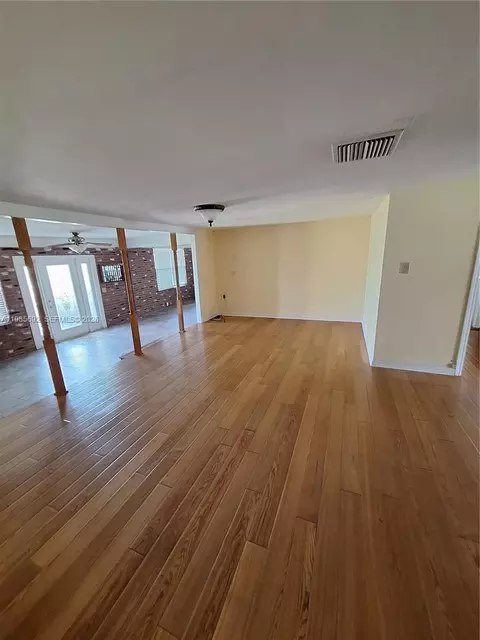 Living - 5525 SE Ault Ave, Stuart, FL 34997 photo 1 of 2