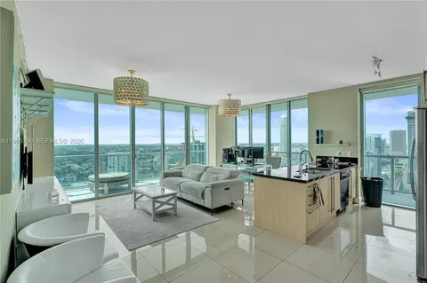 79 SW 12th St #3412-S, Miami, FL 33130