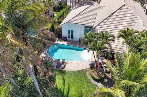 3736 Amelia Island Ln, Davie, FL 33328