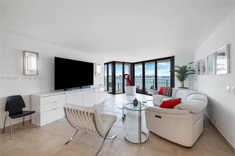 4000 Towerside Ter #1102, Miami, FL 33138