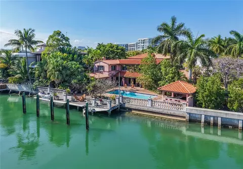 3310 Garden Ave, Miami Beach, FL 33140