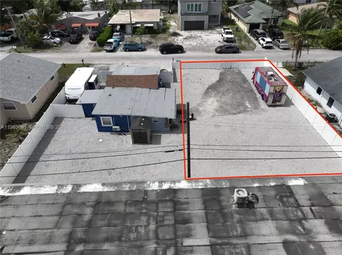 7772 Loomis St, Hypoluxo, FL 33462