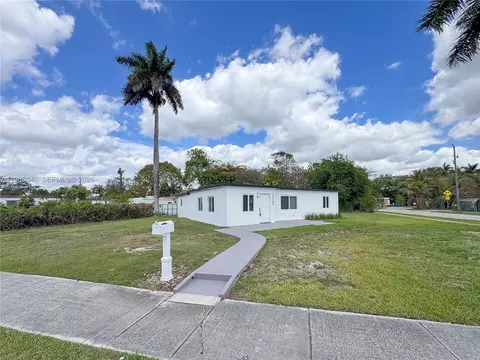 15545 Arizona Rd, Homestead, FL 33033