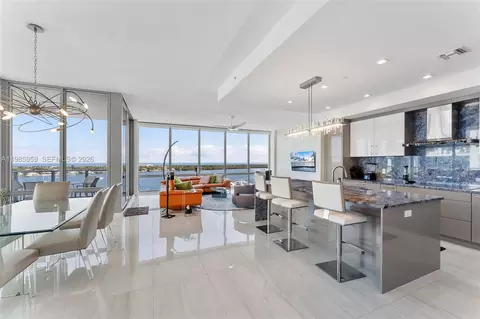 3 Water Club Way #1401, North Palm Beach, FL 33408