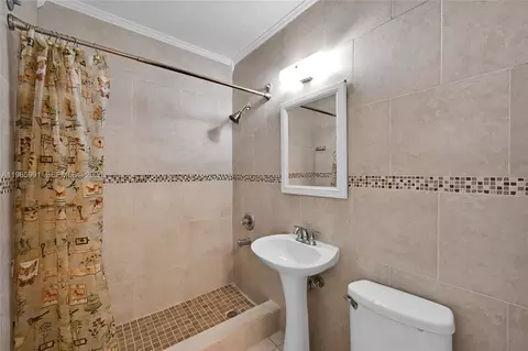 210 E 59th St, Hialeah, FL 33013 photo 12