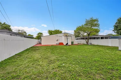 210 E 59th St, Hialeah, FL 33013 photo 17