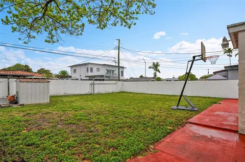 210 E 59th St, Hialeah, FL 33013 photo 22