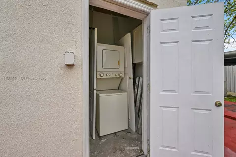 210 E 59th St, Hialeah, FL 33013 photo 20